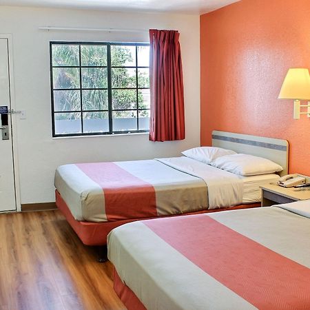 Motel 6-Coalinga, Ca - East Buitenkant foto