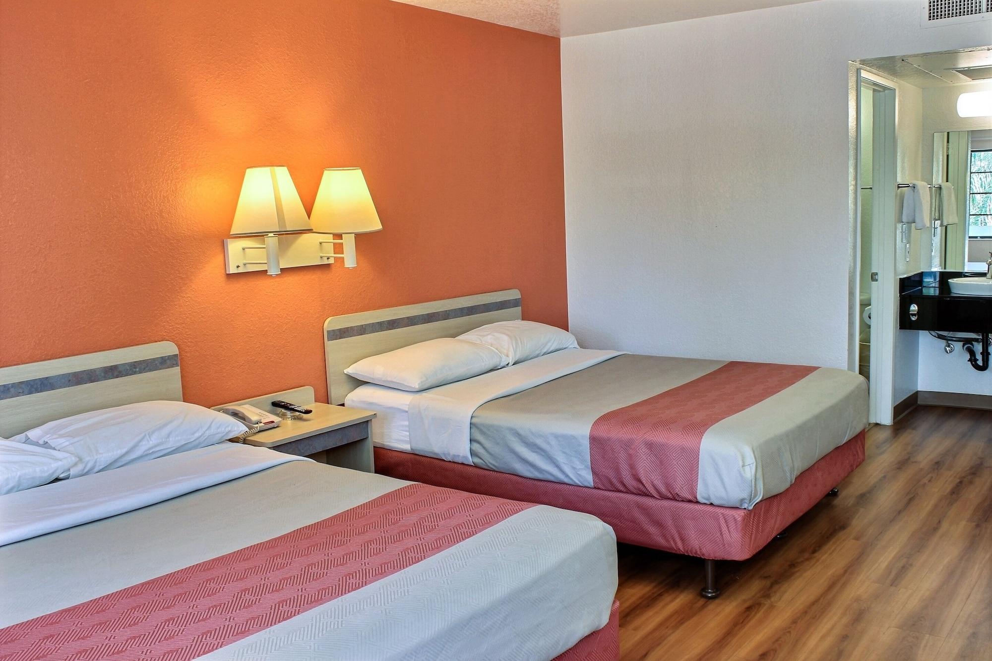 Motel 6-Coalinga, Ca - East Buitenkant foto