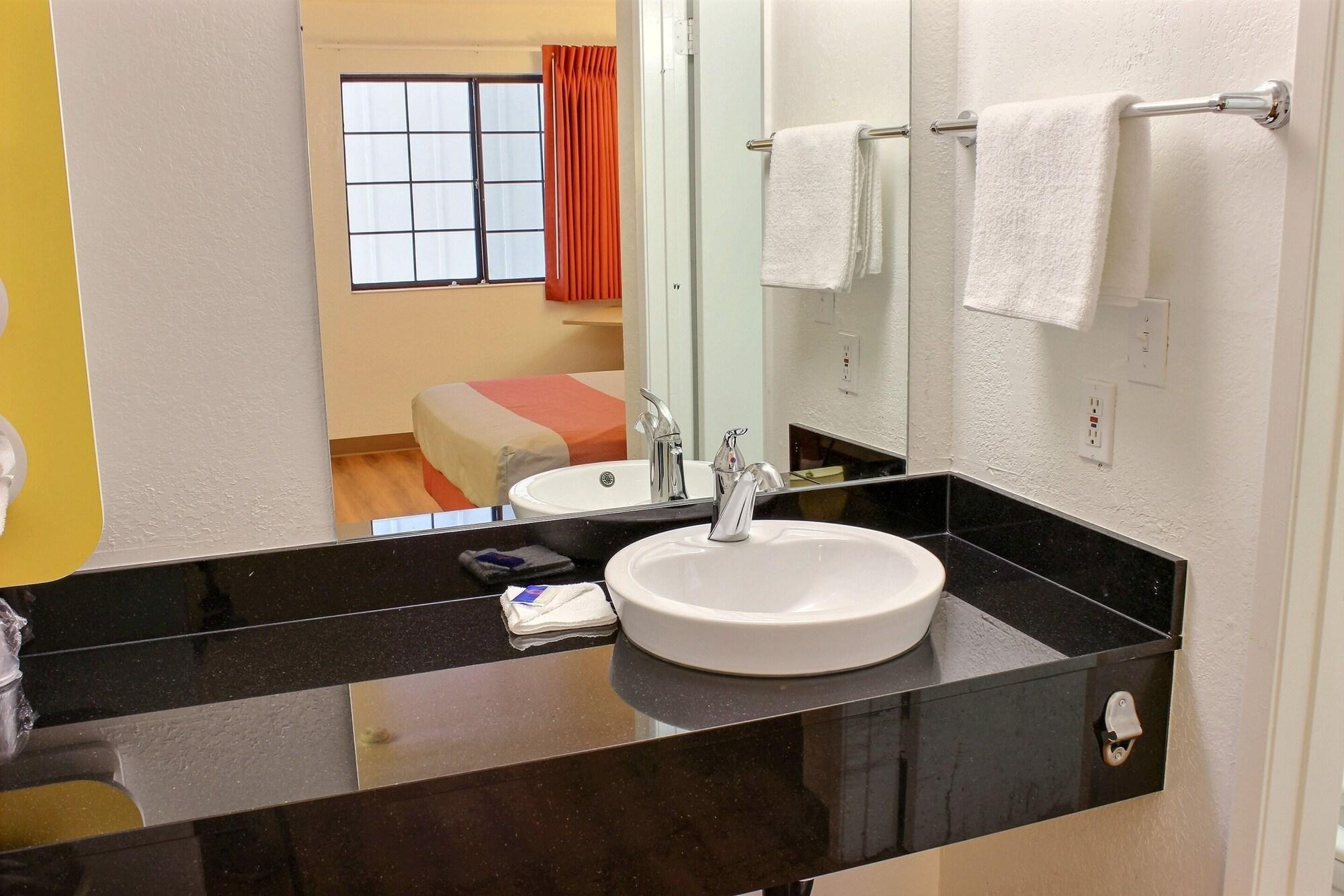 Motel 6-Coalinga, Ca - East Buitenkant foto