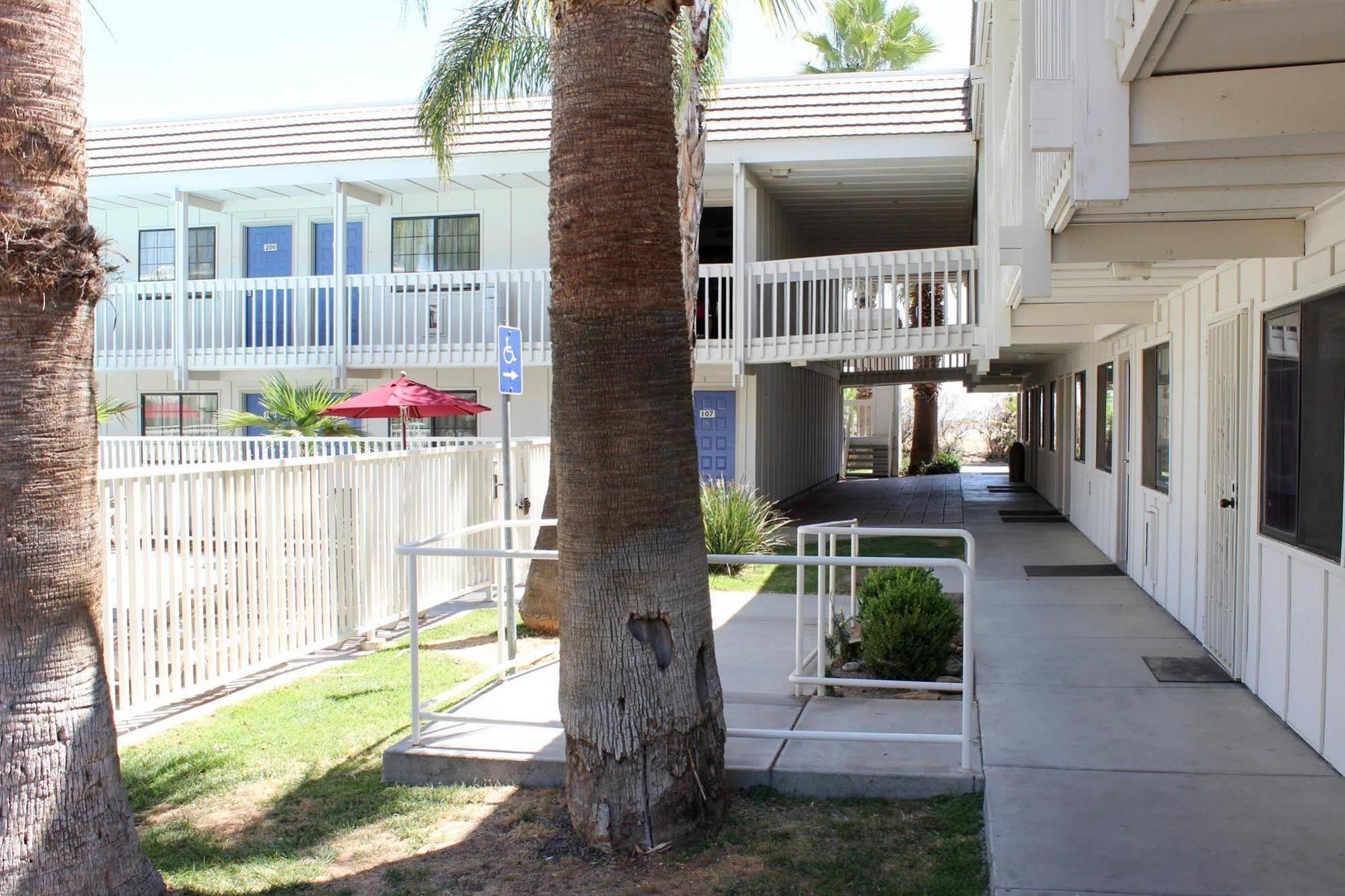 Motel 6-Coalinga, Ca - East Buitenkant foto